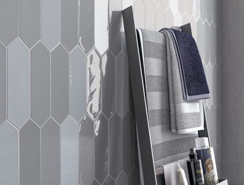 QYMH1514BI22886_KANE_04_AMBIENTE_DETALLE_KANE_PICKET_GREY_BRILLO_75X300_H_IMD